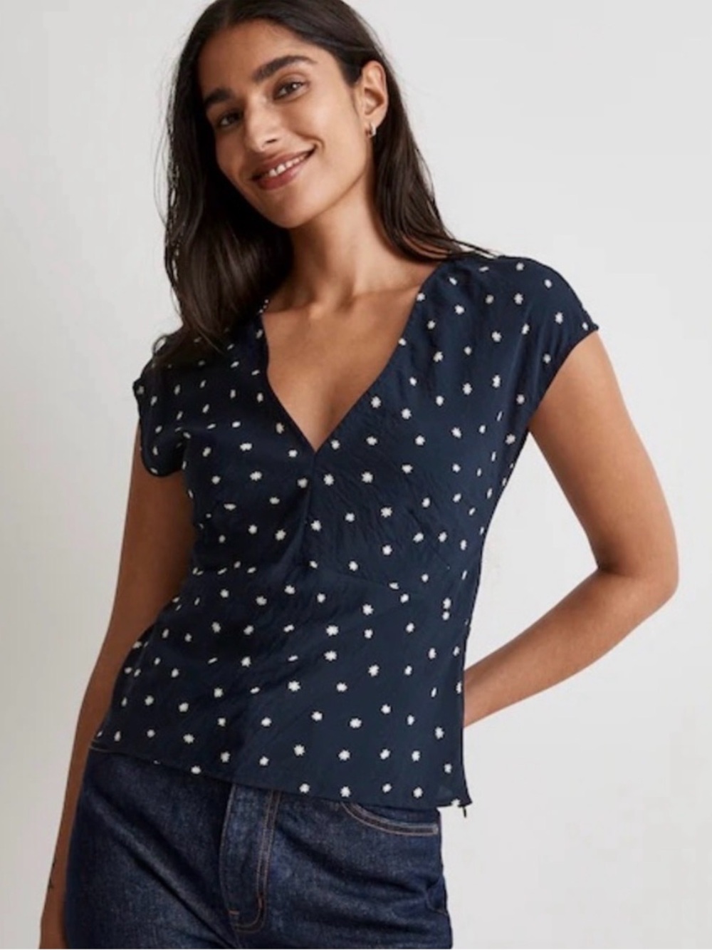 Madewell Navy V-Neck Daisy Print Top w/ Side Zip